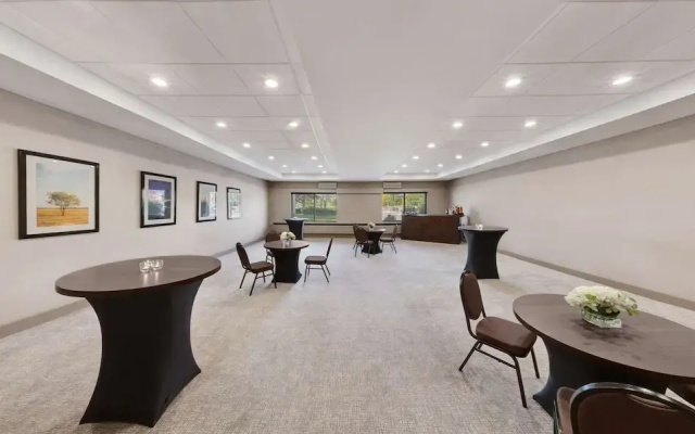 Brookfield Suites Hotel