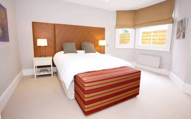 2BR Apt With Garden Near Clapham High Street Station
