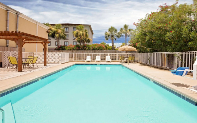 Days Inn by Wyndham Fort Walton Beach