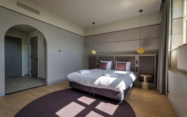 SEPHS Hotel