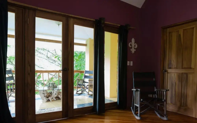 Monos Locos - Portasol Vacation Rental