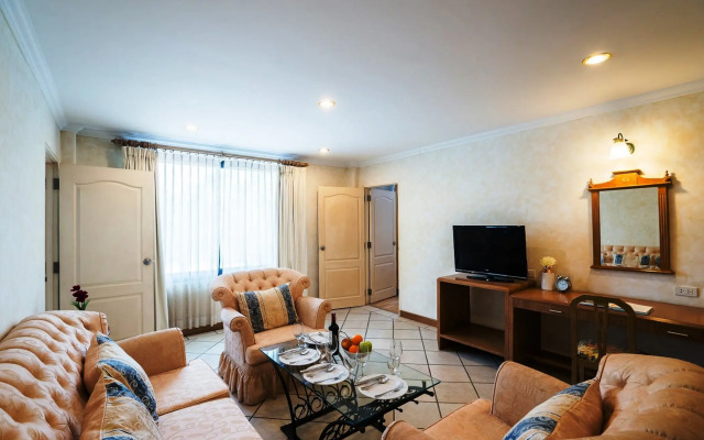 Horseshoe Point Resort