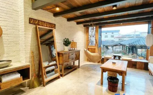 Qiancun Yard Homestay (Qingyan Ancient Town)