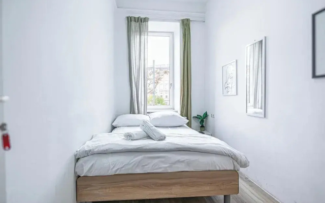Cozy Room Shared Apt Millennium Tower