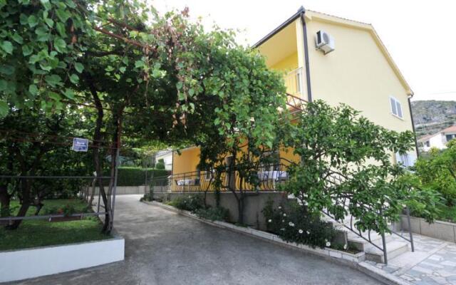 Apartments Marinko