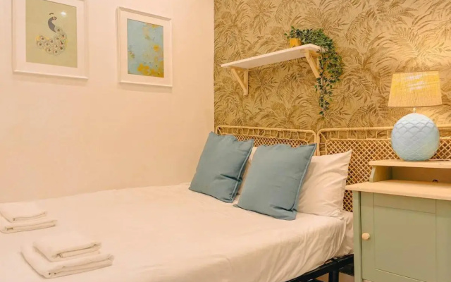 Charming Local Flat Near Sao Bento Palace