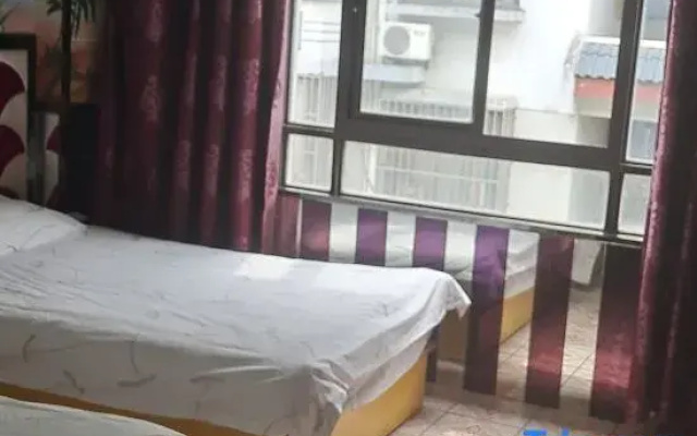 Yuebin Chain Hotel (Shanghai Huating Old Street Branch)