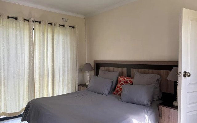 Standard Room In Mt Pleasant Heights - 2385