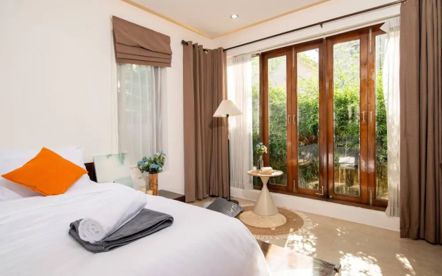 Spacious Private 4 BR Villa With a Working Office