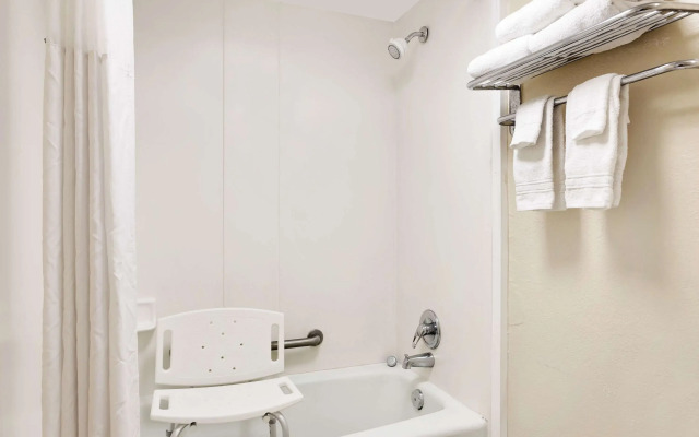 Days Inn by Wyndham Fort Walton Beach