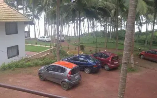 Kan Bay Beach Resort