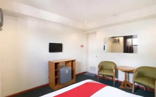 OYO 147 Mi Jo Hotel