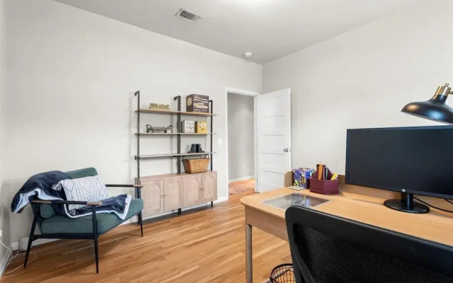 Spacious 3BR w Parking Pet Friendly