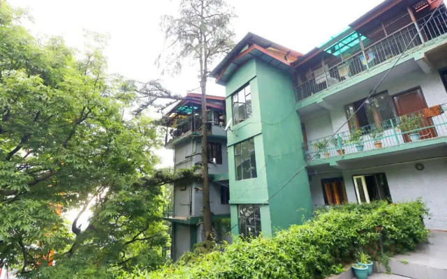 Hotel Woodland by OYO Rooms