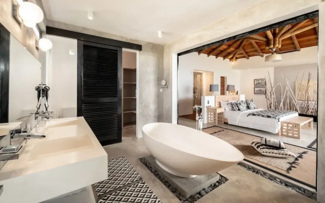 Koki Bonheur by muse villas