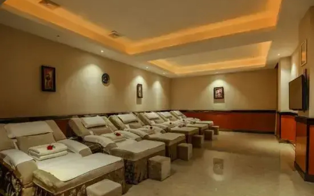Jintan Square South Great Wall Hotel (Tongren Station Branch)
