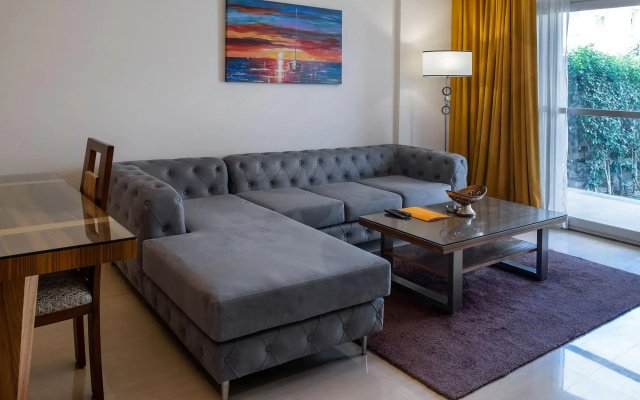 Vesta - Luxury Apt - 3br - Cfc IV
