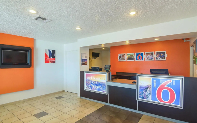 Motel 6 Lawton, OK