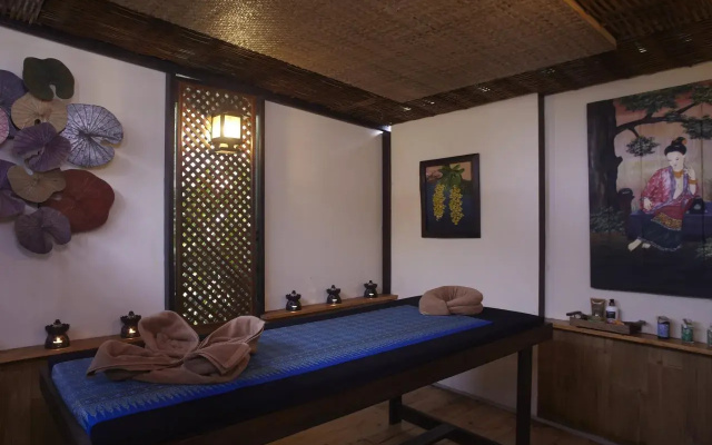 360 Tanawasin Resort & Spa