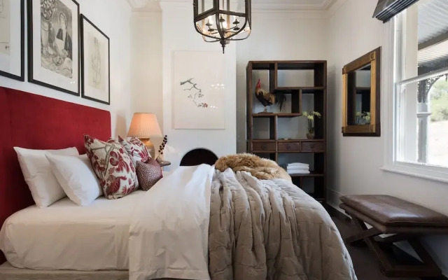 Hillcrest Apartment
