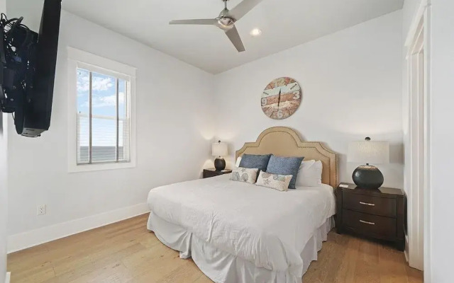 Gulf Breeze by RedAwning