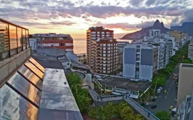 Ipanema's Beautiful Penthouse