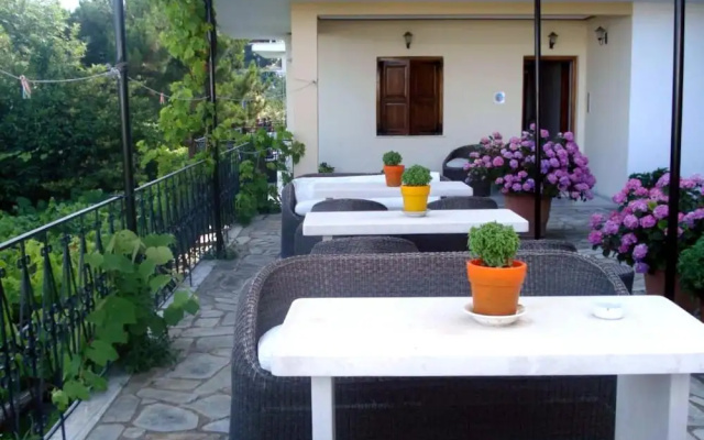 Paradeisos Double Room With Sea View 4