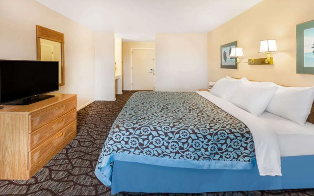 Days Inn Manistee
