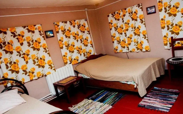 Manich-Gudilo Hotel