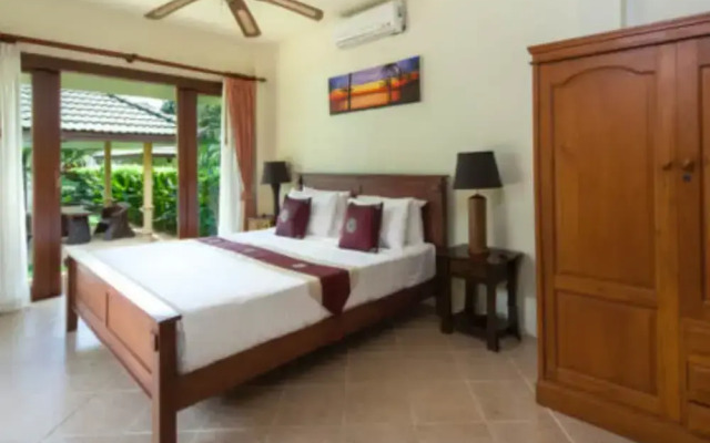 4 Bedroom Pool Villa Near Samrong Beach