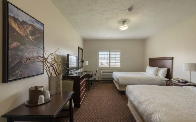 Landmark Inn and Suites