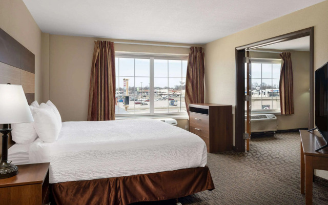 AmericInn by Wyndham Cedar Rapids North
