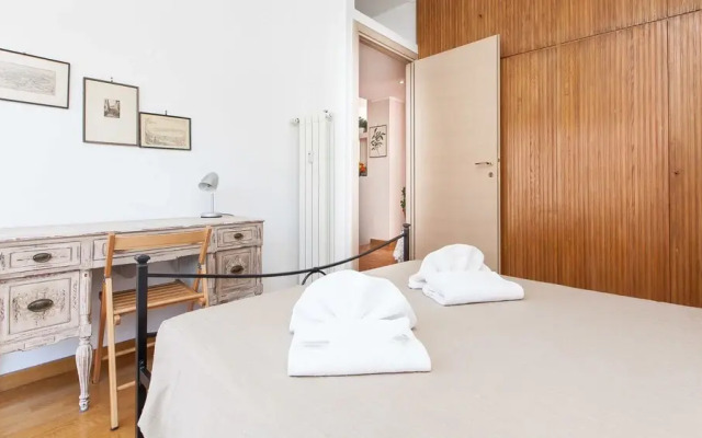 Guinizzelli Apartment