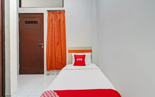 OYO 90452 Pillow Inn