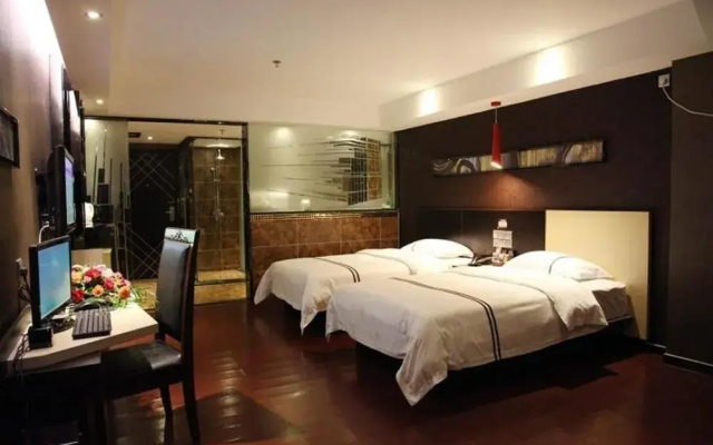 Jixiang Holiday Hotel (Nanning No. 33 Middle School Metro Station)(锦文大酒店(三十三中地铁站店))