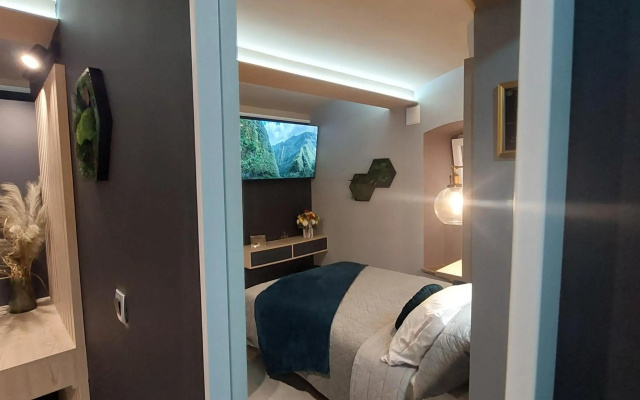 Modern&Private,Main Square-4Min Walk,Chic Apt 2