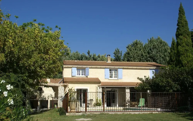Holiday Home in Le Thor With Private Pool