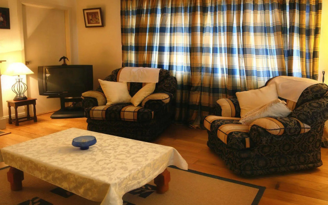Broadlands Bed and breakfast