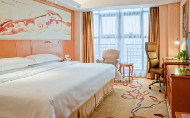 Vienna Hotel (Kunshan Phoenix City)