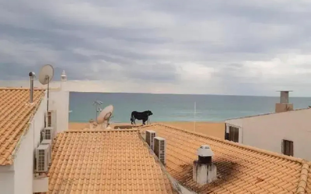 Edificio Sequeira by Portugalferias