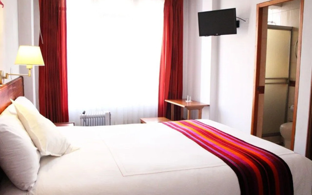 Cantuta Inn