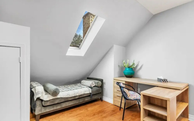 Private 2bdrm Unit With Ensuite Laundry - U5A