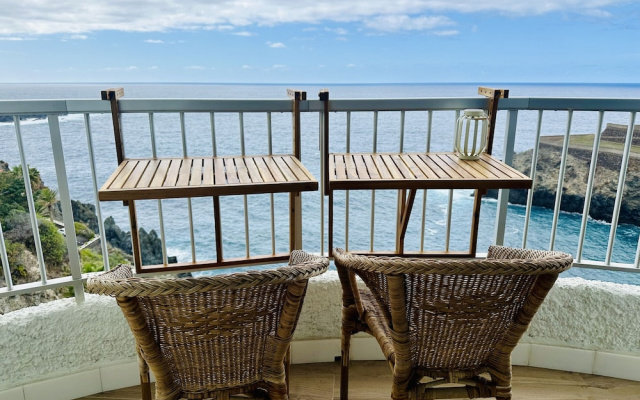 Blue Monis With Amazing Views