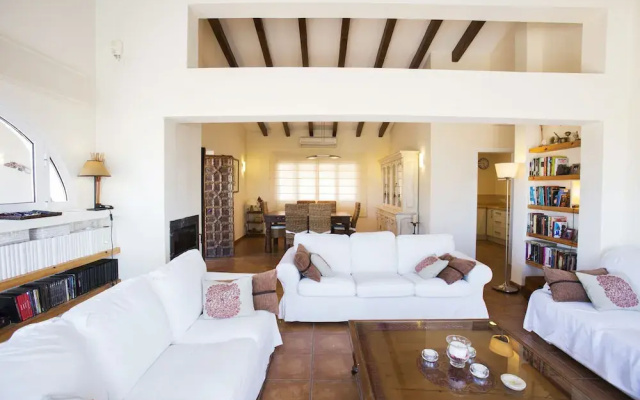 058 Villa Pita