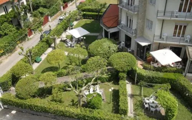 Hotel Montecarlo