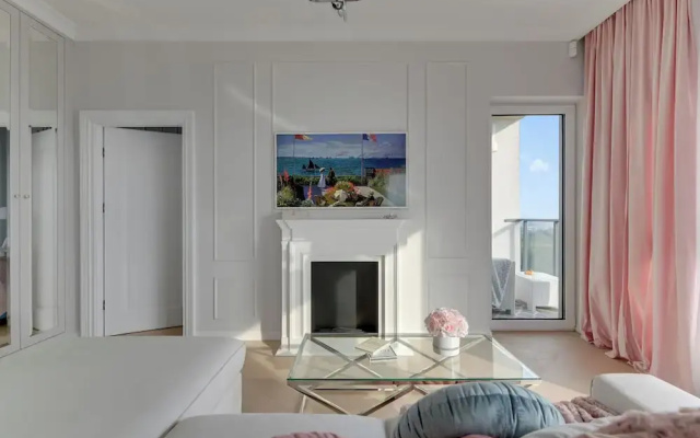Magellana Glamour & Green Hill View by Downtown Apartments