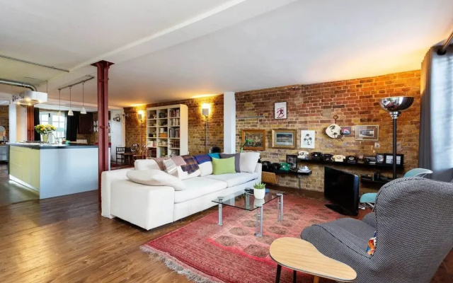 Characterful London Bridge Loft