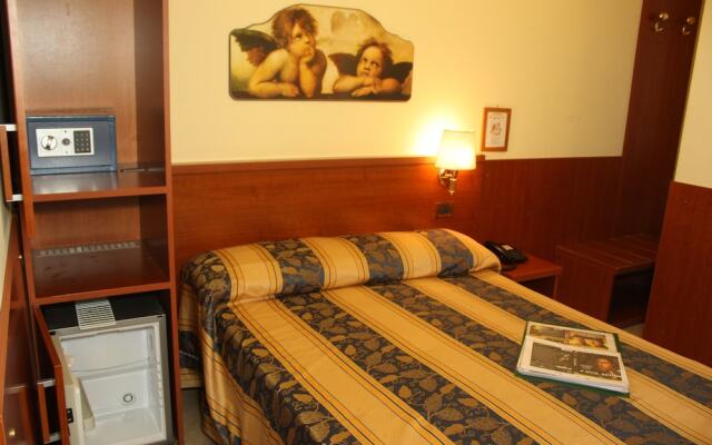 Отель Viennese Due B&B Италия, Рим - 3 отзыва об отеле, цены и фото номеров - забронировать отель Viennese Due B&B онлайн сейф в номере