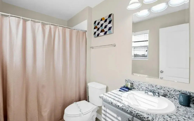 Comfy House at Compass Bay Cb102
