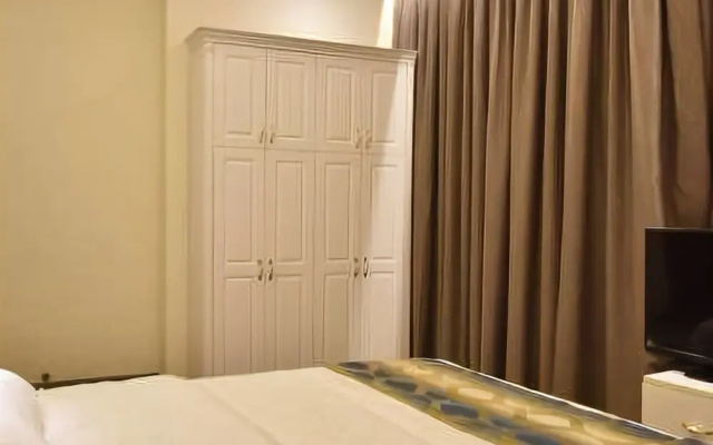 Romantic Coast Theme Hotel (Zhuhai Jiuzhou Port Wharf Haibin Yuchang)